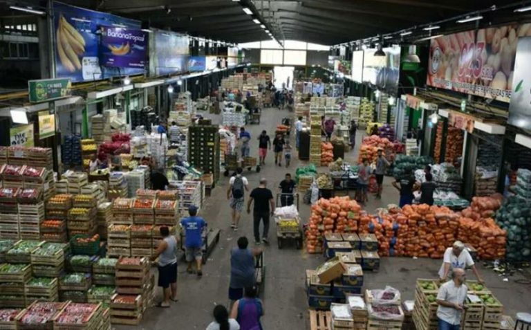 Pequeños productores llegan al Mercado Central