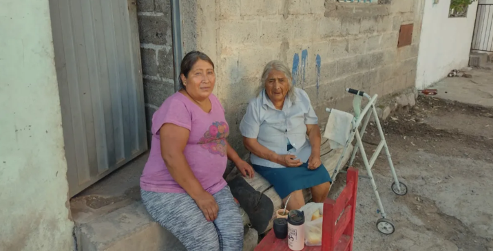 Rosa, creó un comedor y asiste con contención emocional